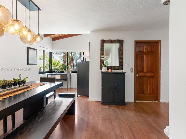 7850 SW 86th St 13, Miami FL 33143