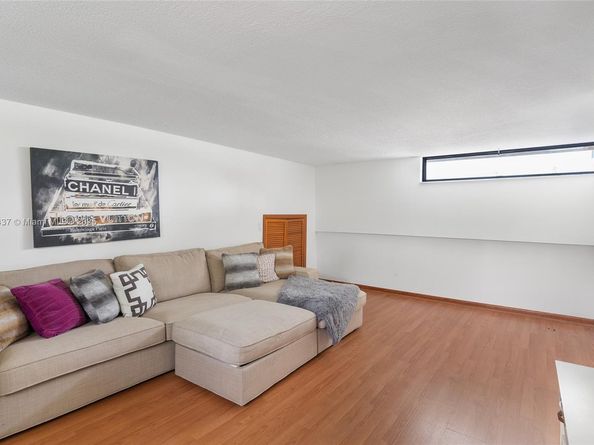 7850 SW 86th St 13, Miami FL 33143