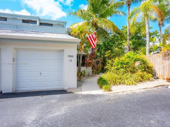7850 SW 86th St 13, Miami FL 33143