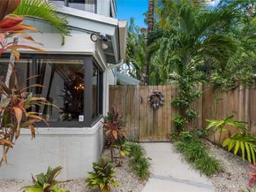 7850 SW 86th St 13, Miami FL 33143