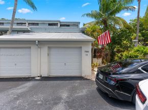 7850 SW 86th St 13, Miami FL 33143