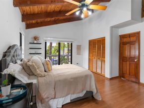 7850 SW 86th St 13, Miami FL 33143