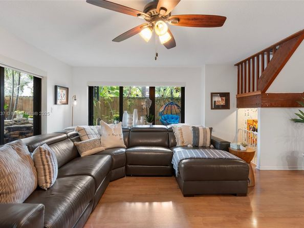 7850 SW 86th St 13, Miami FL 33143