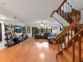7850 SW 86th St 13, Miami FL 33143