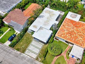 9048 Dickens Ave, Surfside FL 33154