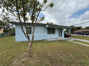 1090 NW 112th St, Miami FL 33168