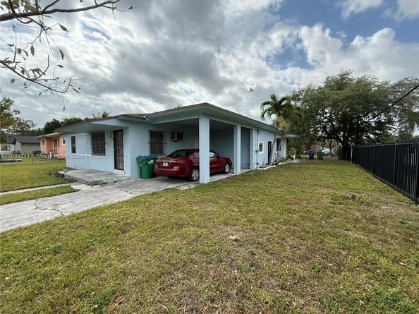 1090 NW 112th St, Miami FL 33168