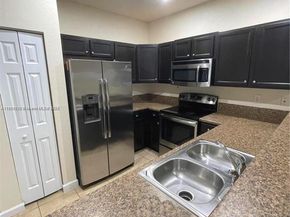 3217 SE 4th St, Homestead FL 33033