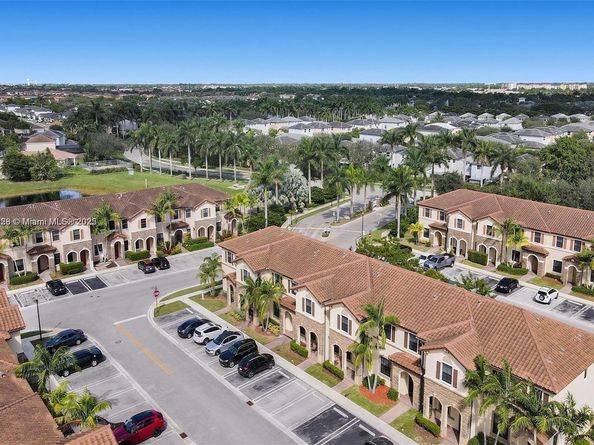 3217 SE 4th St, Homestead FL 33033