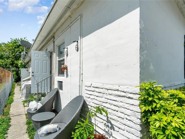 808 84th St, Miami Beach FL 33141