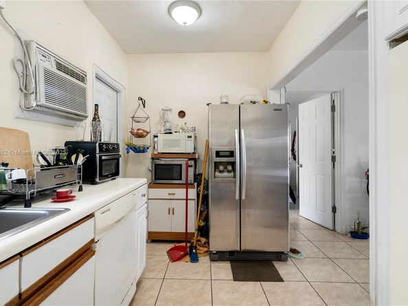 808 84th St, Miami Beach FL 33141