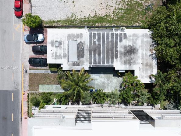 808 84th St, Miami Beach FL 33141