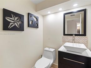 20191 E Country Club Dr 407, Aventura FL 33180