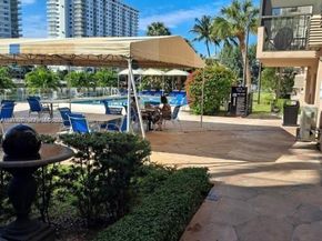 220 Kings Point Dr 106, Sunny Isles Beach FL 33160