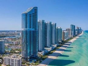220 Kings Point Dr 106, Sunny Isles Beach FL 33160
