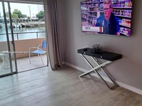 220 Kings Point Dr 106, Sunny Isles Beach FL 33160