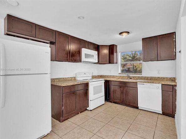 2800 NW 6th Ct, Fort Lauderdale FL 33311