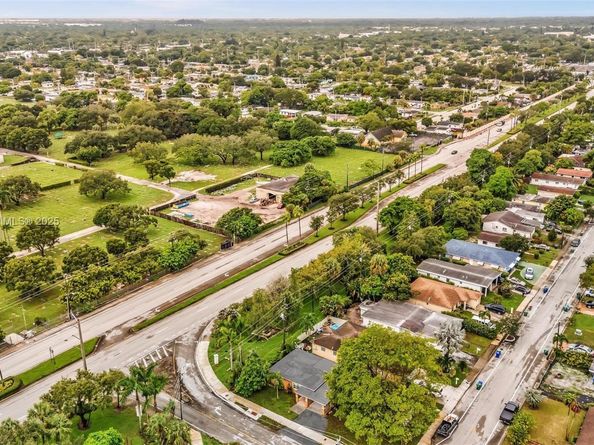 2800 NW 6th Ct, Fort Lauderdale FL 33311