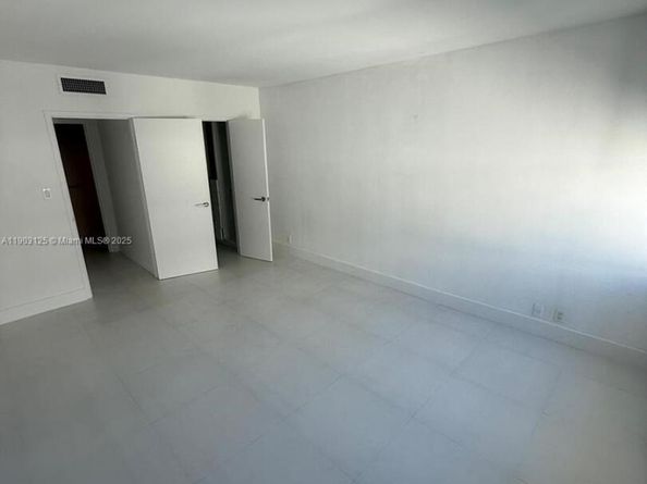 1200 West Ave 1520, Miami Beach FL 33139