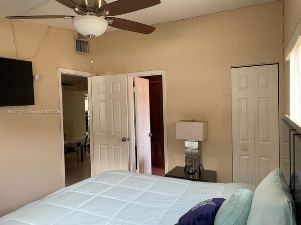 1847 W 2nd Ave, Hialeah FL 33010
