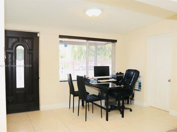 1847 W 2nd Ave, Hialeah FL 33010