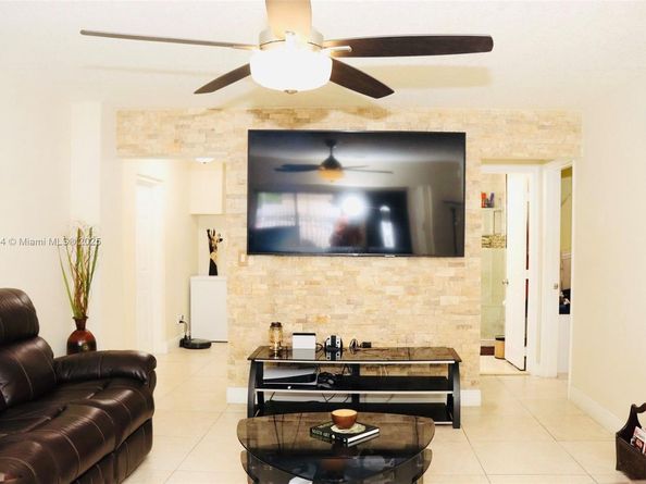 1847 W 2nd Ave, Hialeah FL 33010