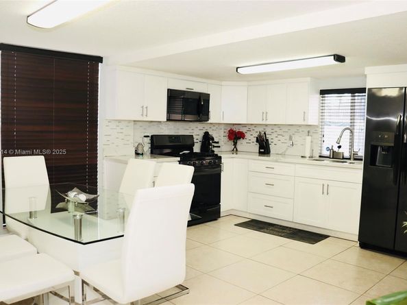 1847 W 2nd Ave, Hialeah FL 33010