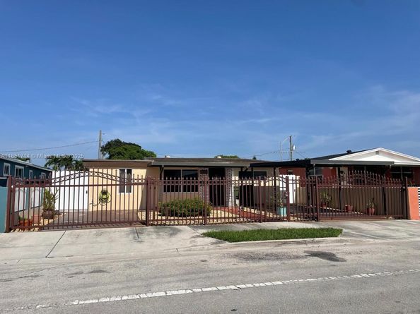 1847 W 2nd Ave, Hialeah FL 33010