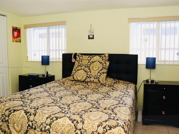 1847 W 2nd Ave, Hialeah FL 33010