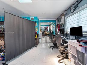 1651 NW 111th St, Miami FL 33167