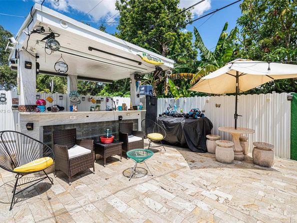 1651 NW 111th St, Miami FL 33167