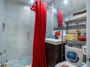 1651 NW 111th St, Miami FL 33167