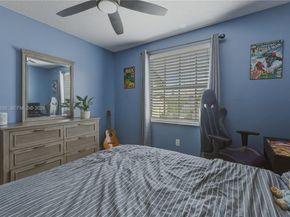 324 NW 153rd Ln, Pembroke Pines FL 33028