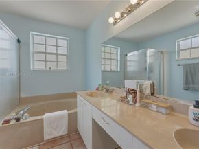 324 NW 153rd Ln, Pembroke Pines FL 33028