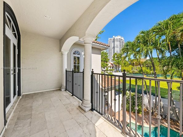 821 SE 2nd Ct, Fort Lauderdale FL 33301