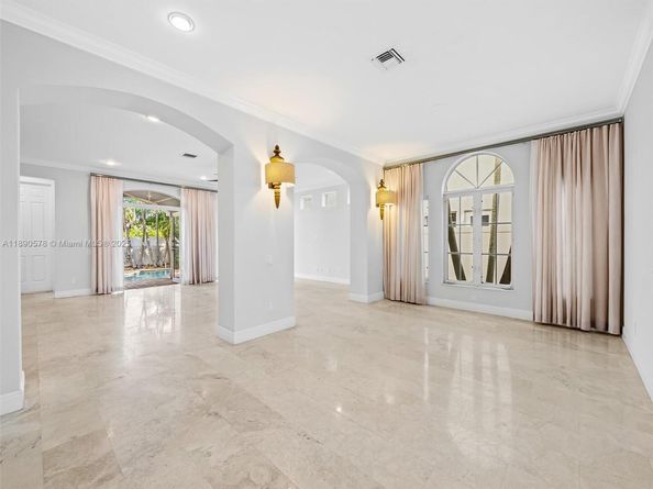 821 SE 2nd Ct, Fort Lauderdale FL 33301