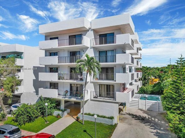 8255 Abbott Ave 402, Miami Beach FL 33141