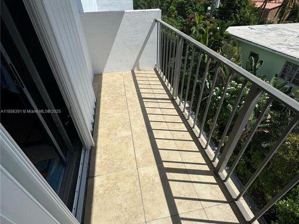 8255 Abbott Ave 402, Miami Beach FL 33141