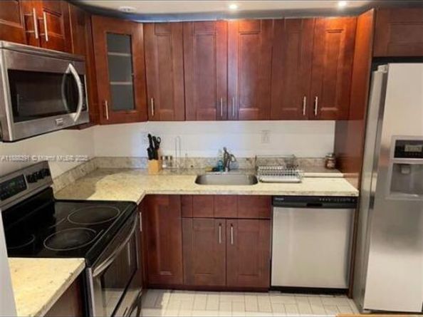 8255 Abbott Ave 402, Miami Beach FL 33141