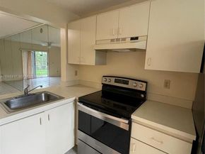 426 NE 210th Cir Ter 1032, Miami FL 33179