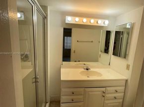 426 NE 210th Cir Ter 1032, Miami FL 33179