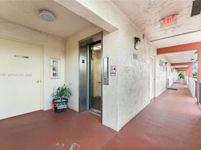 8901 S Hollybrook Blvd 303, Pembroke Pines FL 33025