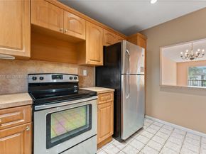 8901 S Hollybrook Blvd 303, Pembroke Pines FL 33025