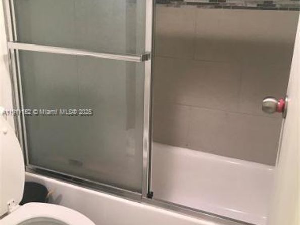 3401 N Country Club Dr 219, Aventura FL 33180