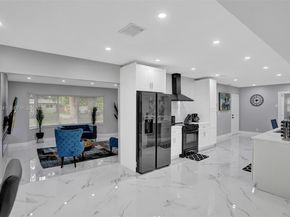 63 SE 5th Ave, Deerfield Beach FL 33441