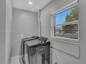 63 SE 5th Ave, Deerfield Beach FL 33441