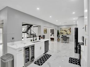 63 SE 5th Ave, Deerfield Beach FL 33441