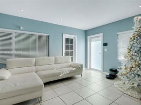 14860 Buchanan St, Miami FL 33176