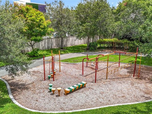 15329 SW 51st St, Davie FL 33331