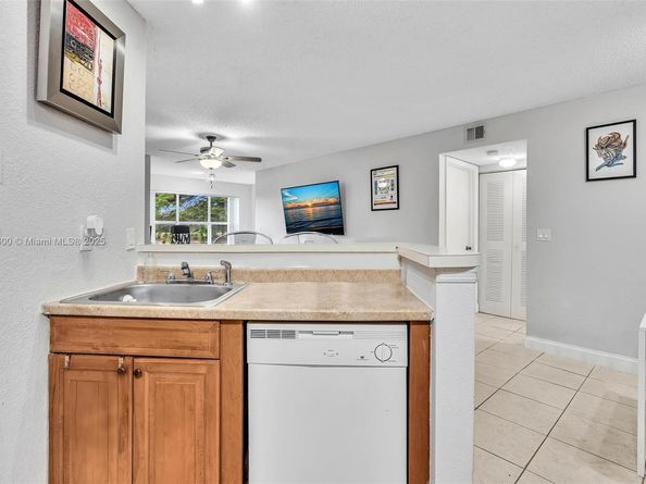 12510 Vista Isles Dr 1216, Sunrise FL 33325